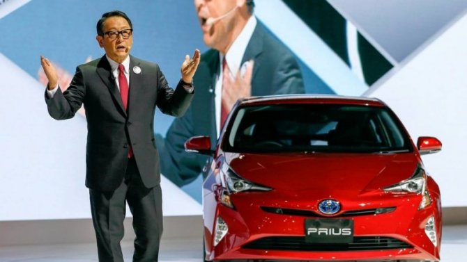 Президент «Тойоты» напомнил о проблемах электромобилей