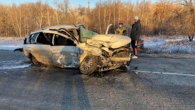 Пассажир «Лады» погиб в ДТП в Саратовской области