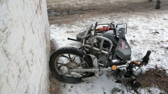 18-летний мопедист погиб в ДТП в Новозыбковском районе Брянской области