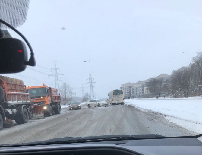 Тройное ДТП на Кондратьевском проспекте в Петербурге (2)