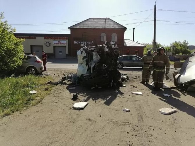 Водитель иномарки погиб в ДТП в Копейске (2)