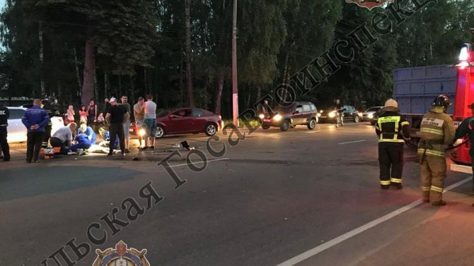 Пассажирка мотоцикла погибла в ДТП с КамАЗом в Новомосковске