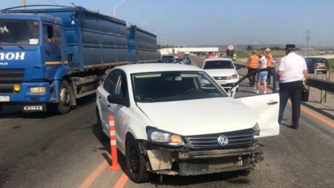 Три человека пострадали в ДТП под Ростовом