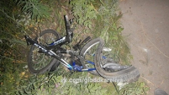 В Карелии водитель без прав насмерть сбил велосипедиста и скрылся