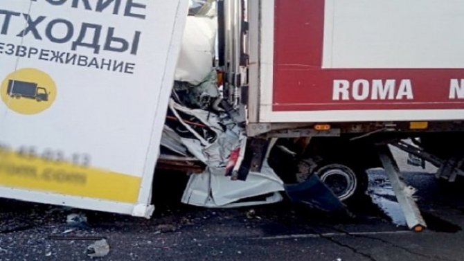 В Волгоградской области в ДТП с грузовиками погиб мужчина