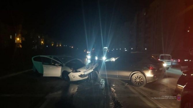 В ДТП в Волгограде пострадали четыре человека