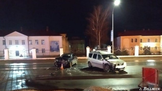 В ДТП в Волжске пострадали два водителя