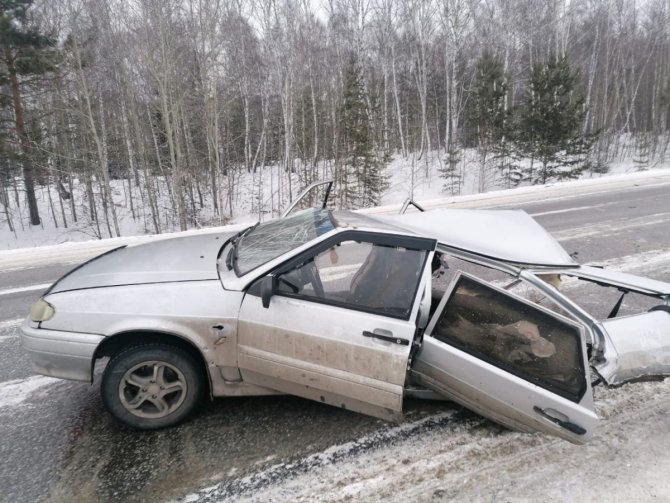 20-летний пассажир погиб в ДТП в Уярском районе Красноярского края (2)