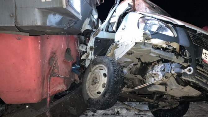 Пять человек погибли в ДТП с поездом в Красноярском крае