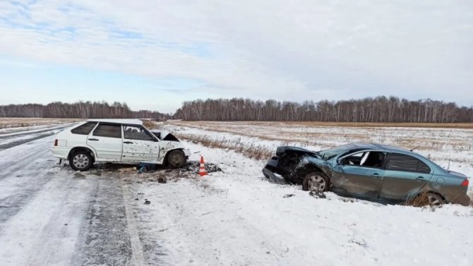 Водитель ВАЗа погиб в ДТП в Венгеровском районе Новосибирской области