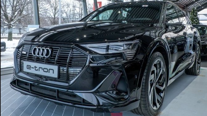 Audi e-tron – чистая энергия мощного автомобиля