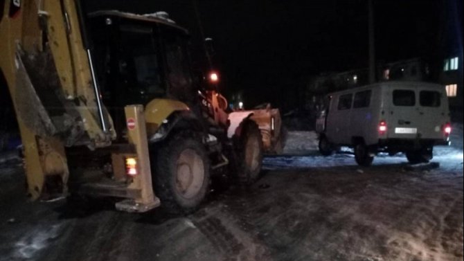 Пассажирка УАЗа пострадала в ДТП с трактором в Саратовской области