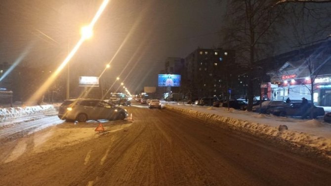 7-летняя девочка попала в больницу после ДТП в Вологде