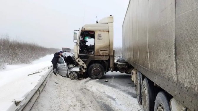 Водитель ВАЗа погиб в ДТП в Грязовецком районе Вологодской области