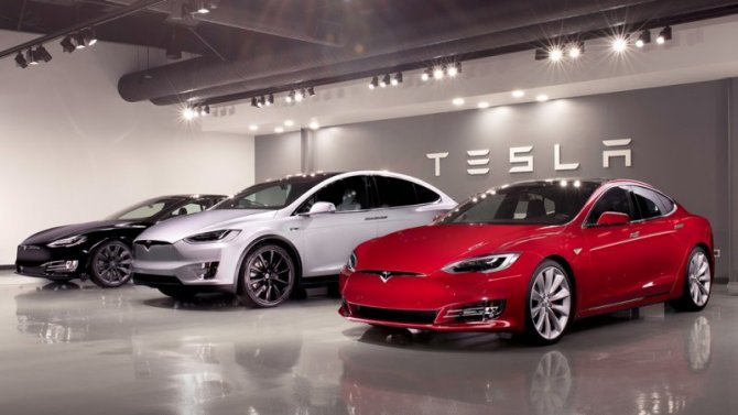 Российские владельцы электромобилей Tesla пожаловались на сложности с сервисом