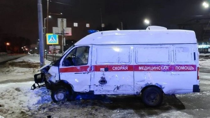 Четыре человека пострадали в ДТП со «скорой» в Череповце