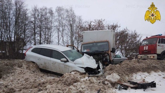 В ДТП в Калужской области пострадали люди