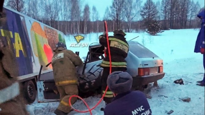 Два человека погибли в ДТП с большегрузом в Новосибирской области