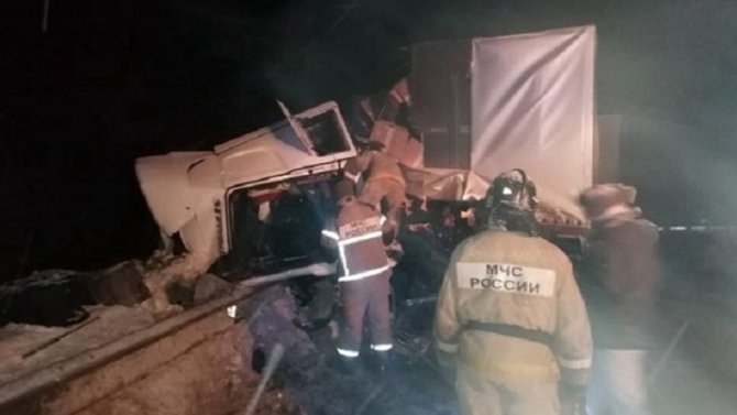 Водитель грузовика погиб в ДТП в Тверской области