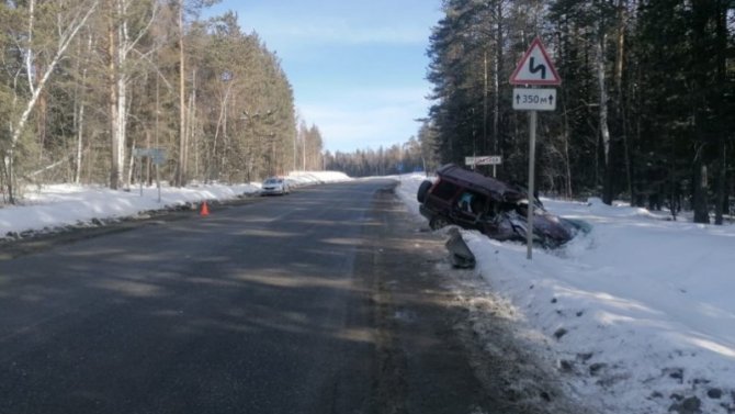 Двое детей пострадали в ДТП с грузовиком в Иркутской области