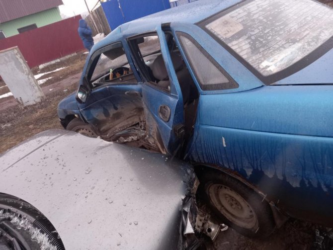 Мужчина пострадал в ДТП с двумя «десятками» в Тамбовской области (2)