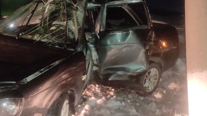 В Тюменской области «Приору» занесло так, что водитель погиб