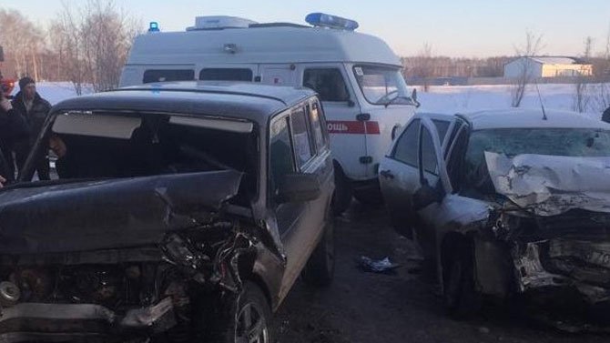 Под Оренбургом смертельное ДТП — водитель погиб, четверо пострадало