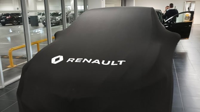 Совет директоров Renault Group вынес решение свернуть работу компании в России