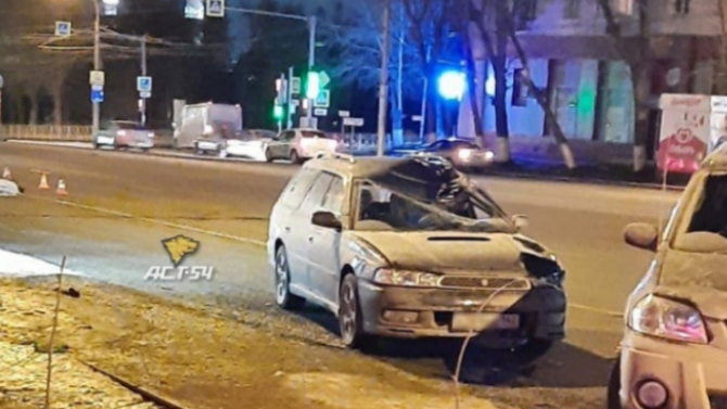 В Новосибирске Subaru насмерть сбил мужчину