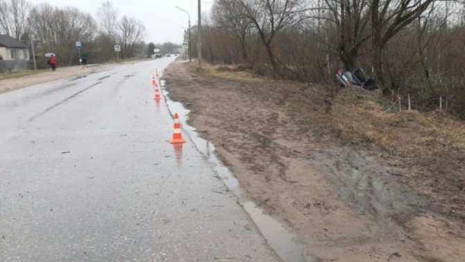 В Тверской области ВАЗ врезался в дерево – водитель погиб