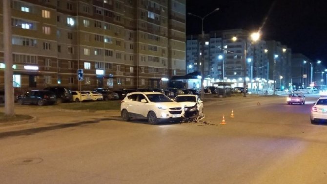 В Йошкар-Оле столкнулись два Hyundai – пострадала женщина