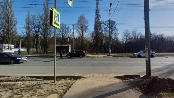 В Йошкар-Оле водитель сбил 6-летнюю девочку на переходе