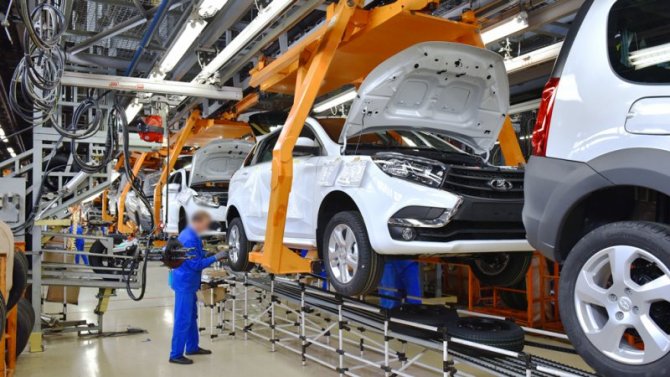 «АвтоВАЗ» частично возобновил работу и повысил зарплату сотрудникам