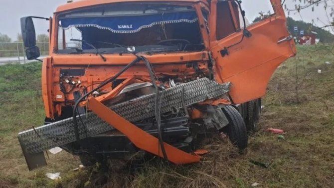 В Мордовии в ДТП с грузовиками погиб человек