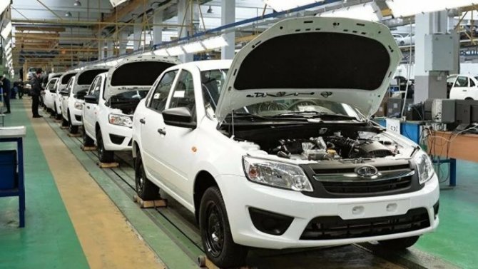 Упрощённая Lada Granta: сотрудники «АвтоВАЗа» массово отказываются от её покупки