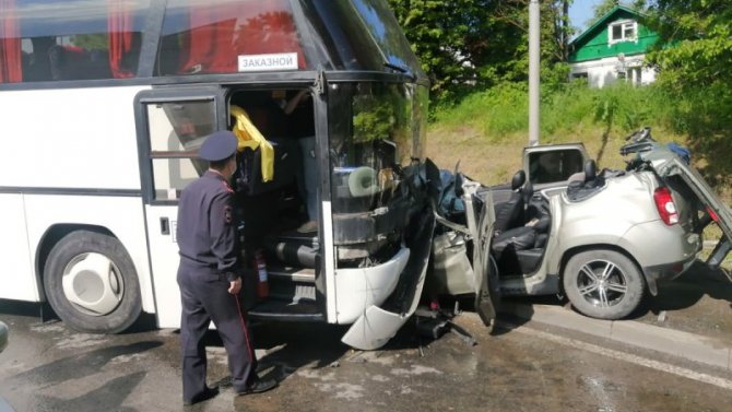 На М-7 автобус с детьми попал в ДТП – есть погибшие