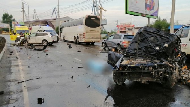 В ДТП в Иркутске погиб водитель иномарки
