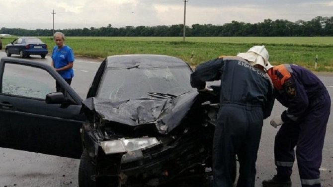 Шесть человек пострадали в ДТП с грузовиком в Краснодарском крае