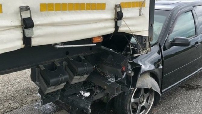 Водитель погиб в ДТП с КамАЗом в Ставропольском крае