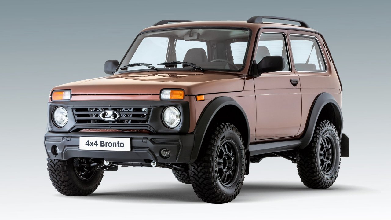 АвтоВАЗ» начал продажи упрощённых внедорожников Lada Niva Legend