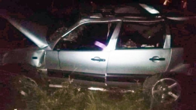 Женщина погибла при опрокидывании машины в Воронежской области