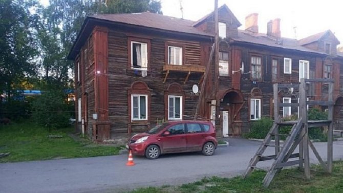 В Новосибирске водитель сбил 7-летнюю девочку и скрылся