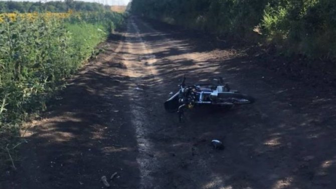 Мотоциклист без прав пострадал в ДТП в Ростовской области