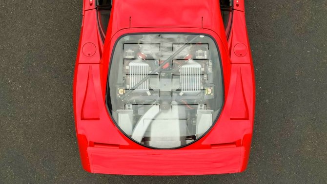 Аукционный дом Mecum проведёт торги за культовый суперкар Ferrari F40  6