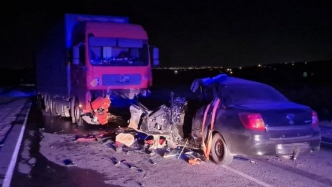 Водитель уснул за рулем и погиб в ДТП в Самарской области