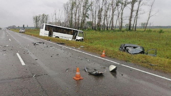 Смертельное ДТП с автобусом и легковушкой произошло в Красноярском крае
