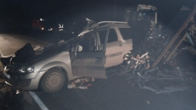 Двое взрослых и двое детей погибли в ДТП с трактором без габаритных огней в Омской области