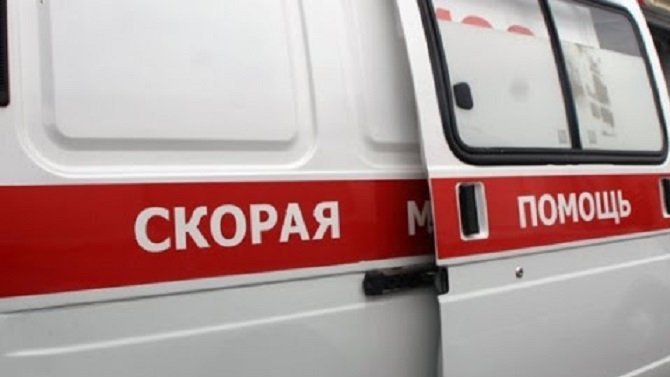 В Калининграде иномарка после ДТП сбила женщину на тротуаре