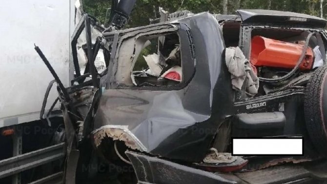 Водитель погиб в ДТП с грузовиком в Калужской области
