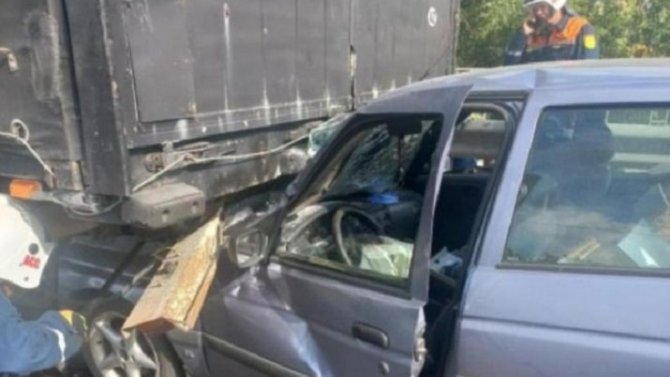 Водитель, пострадавший в ДТП с фурой в Рязани, умер в больнице